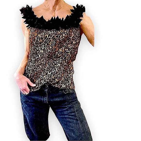 Vintage 80s S Black Faux Feather Neck Trim Crinkle Animal Print Sleeveless.Top - Picture 3 of 16